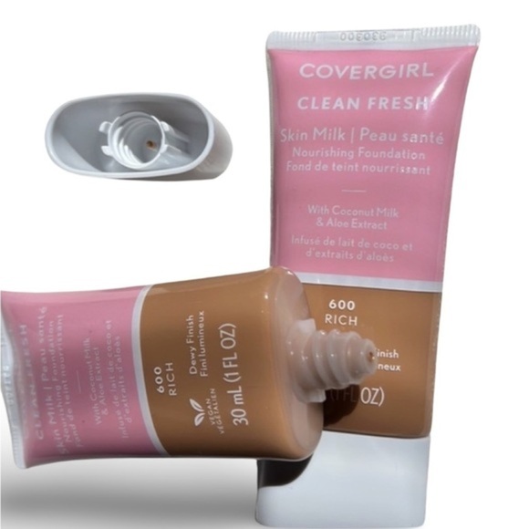 Natural Look COVERGIRL Clean Fresh Skin Milk Foundation in Rich Shade Pack‎ of 2 - Picture 3 of 3